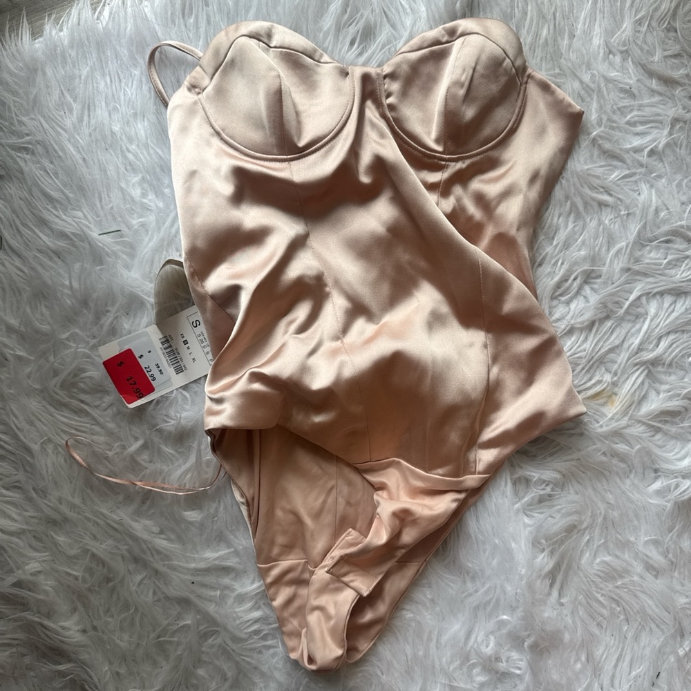 Elegant Satin Bodysuit in Cream - ZARA Size Small